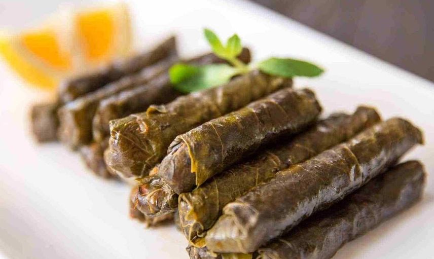 Zeytinyağlı yaprak sarma tarifi : en güzel ve lezzetli zeytinyağlı yaprak sarma nasıl yapılır? Zeytinyağlı yaprak sarma malzemeleri ve tarifi