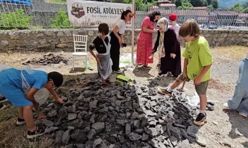 Zonguldak’ta çocuklar arkeolojik kazı heyecanı yaşadı