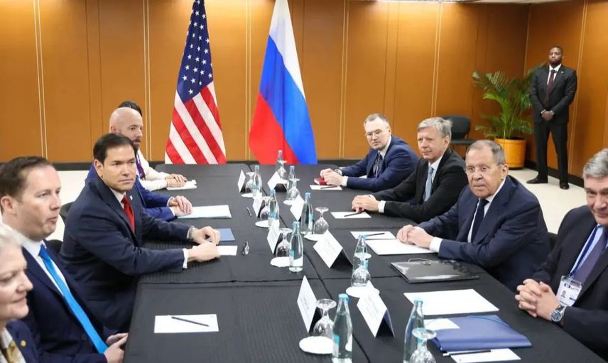 Lavrov ile Rubio Manila'da bir araya geldi: Ukrayna ve uzay iş birliği masadaydı