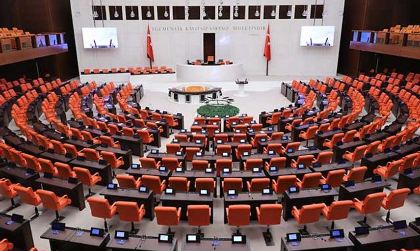 TBMM Adalet Komisyonu'ndan kabul edildi: Bıçak taşıyan çocuğa ceza, silahı ihmal eden veliye hapis