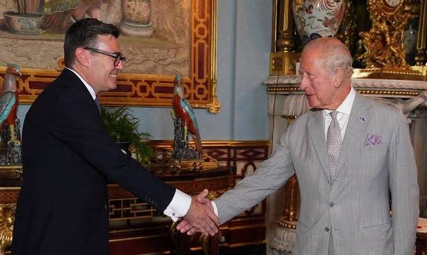 İngiltere'de Andy Burnham dönemi başladı: Kral 3. Charles'tan hükümeti kurma yetkisini aldı