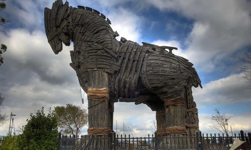 Troya'da 1500 yıllık deprem izleri: Tarihi caddedeki tahribat gün yüzüne çıkarıldı