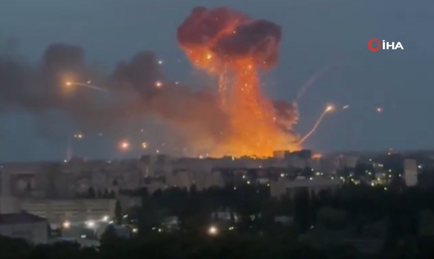 Kiev'de peş peşe patlamalar duyuldu