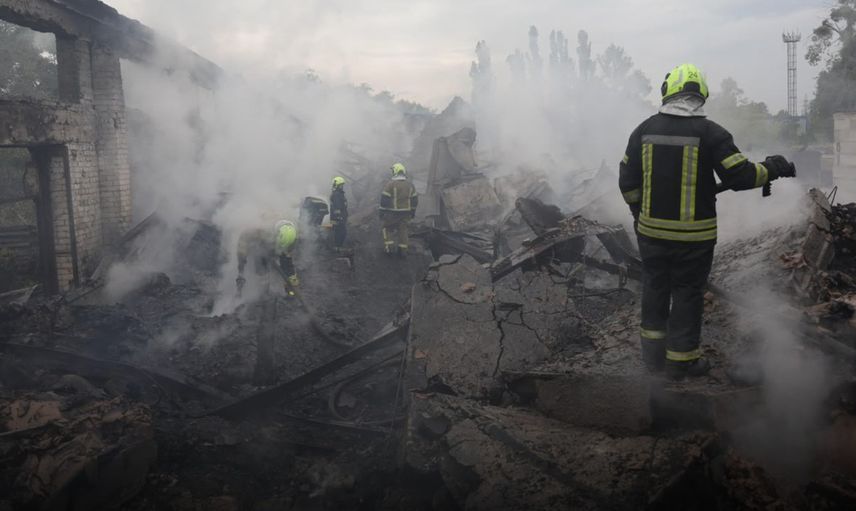 Rusya Savunma Bakanlığı Kiev'deki askeri tesislere geniş çaplı saldırı düzenlediğini duyurdu