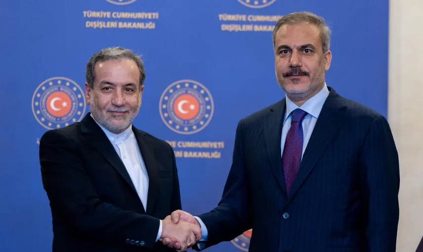 Hakan Fidan, İranlı mevkidaşı Erakçi ile telefonda görüştü