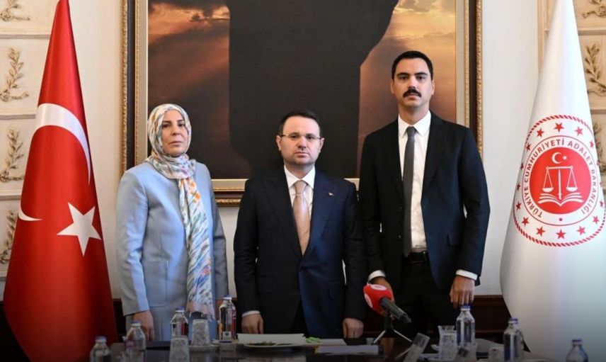 Adalet Bakanı Akın Gürlek, Muhsin Yazıcıoğlu’nun ailesiyle görüştü