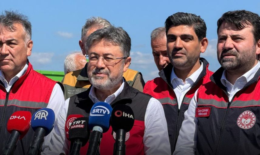 Tarım Bakanı Yumaklı: Hasat sezonunu 140 milyon tonluk bir üretimle kapatmış olacağız