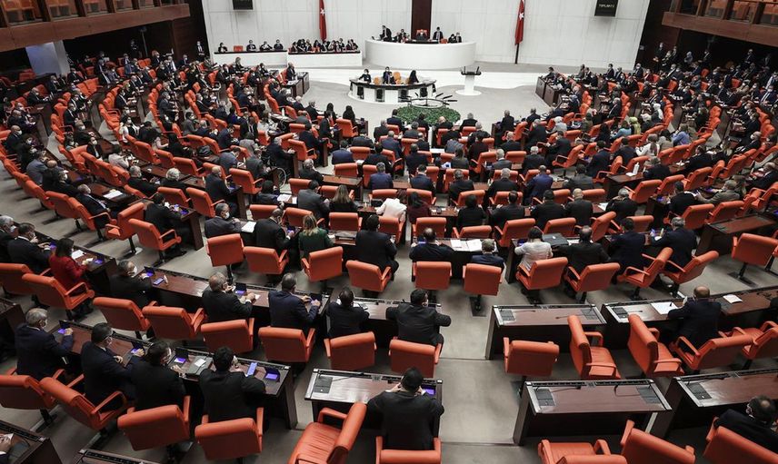 Meclis’e birbirinden ilginç talepler “İstanbul kışlık, Ankara yazlık başkent olsun”
