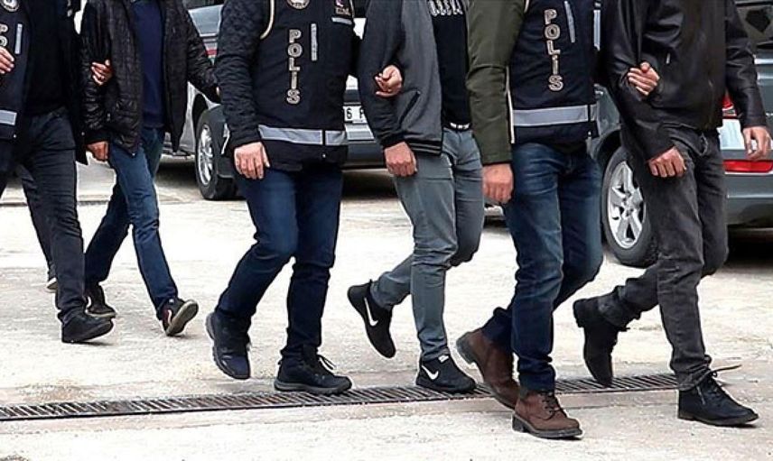 İstanbul’da suç örgütü operasyonu: Firari şüpheli tırın gizli bölmesinden çıktı