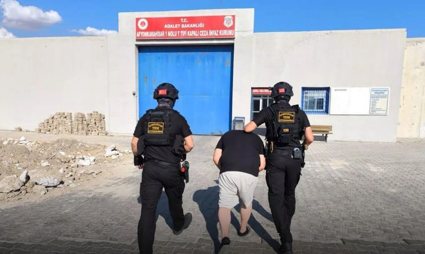 FETÖ firarisi Burkay Karatepe ile bağlantılı isim tutuklandı