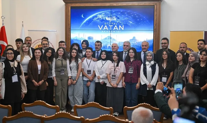 Bakan Tekin’den yeni müfredat mesajı: “Milli birlik ve vatanseverlik bizim için önemli”