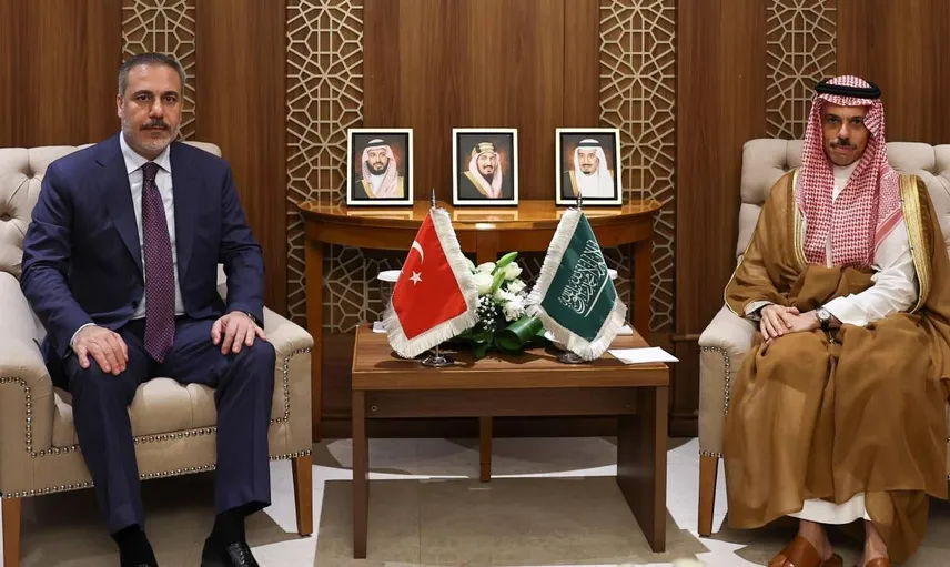 Fidan, Suudi mevkidaşı Ferhan ile İstanbul’da görüştü