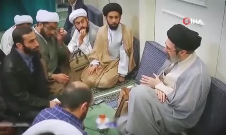 İran Lideri Hamaney:İran'da toplumsal birliği zedeleyen eylemlere izin verilmeyecek