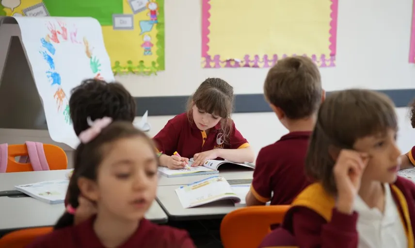 Okul zili çalmadan önce ilk heyecan başladı