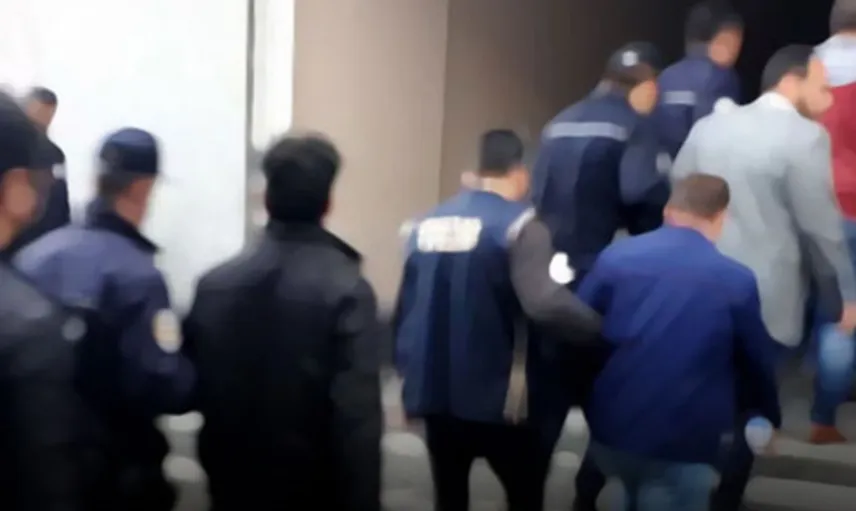 İzmir'de FETÖ'nün finansmanına yönelik operasyon: 21 kişi gözaltında