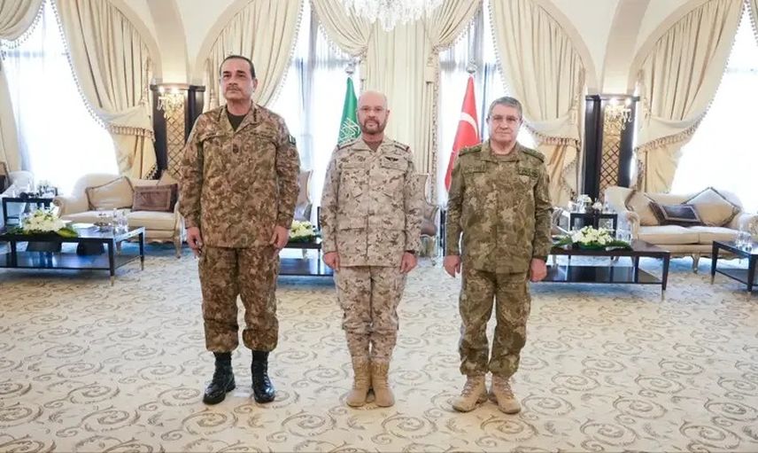 Mekke Ortak Savunma İttifakı kapsamında üç ülkenin komutanları Riyad'da bir araya geldi
