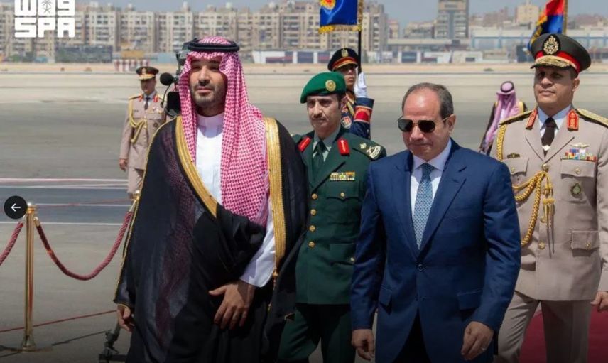 Sisi ile Bin Selman Kahire'de bir araya geldi