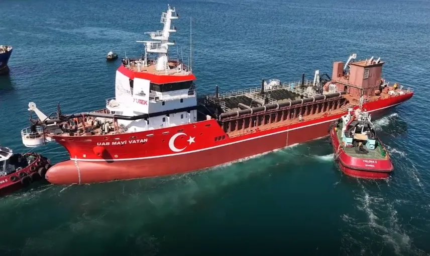 Türkiye’nin ilk emici tarama gemisi "UAB MAVİ VATAN" suya indirildi