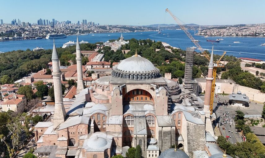 Ayasofya'nın altındaki tünellerin bölümleri ziyarete açılabilir
