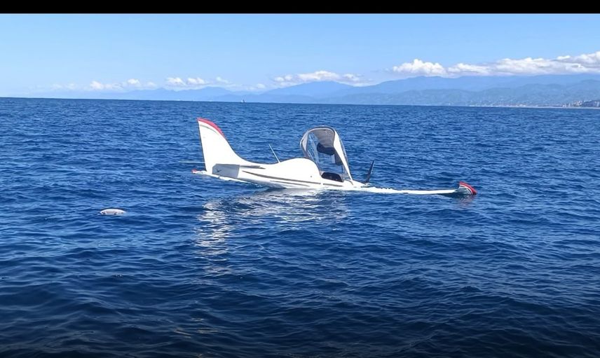 Batum'dan kalkan uçak Rize açıklarında denize acil iniş yaptı: 2 kişi kurtarıldı