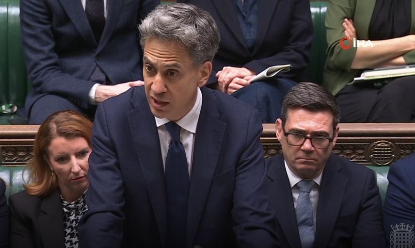 İngiltere Dışişleri Bakanı Miliband'den İsrail çıkışı: "İki devletli çözümün yok edilmesine pasif kalamayız"