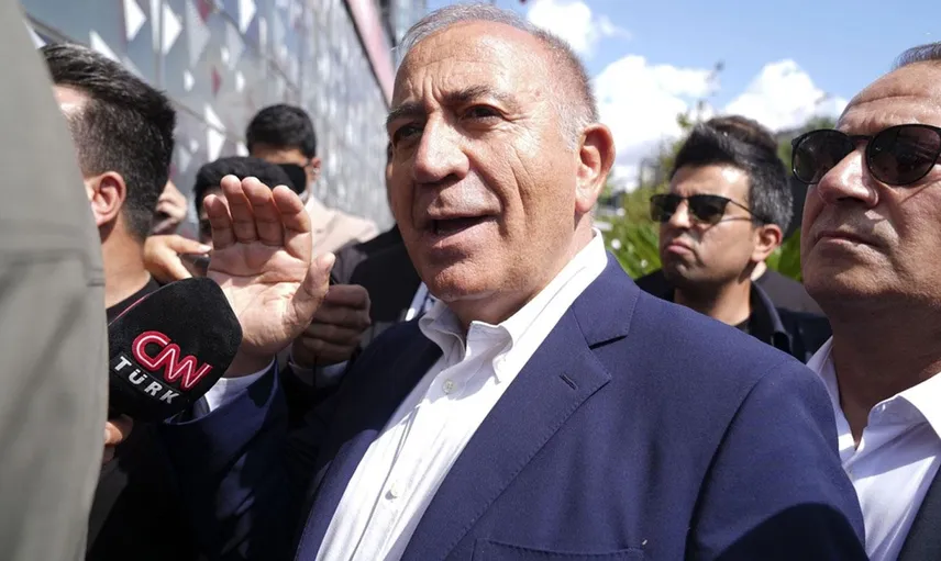  Gürsel Tekin'in CHP İstanbul İl Başkanlığı görevi sona erdi