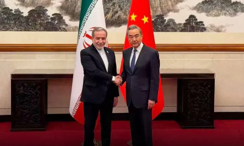 İran Dışişleri Bakanı Arakçi, Çinli mevkidaşı Wang Yi ile bir araya geldi