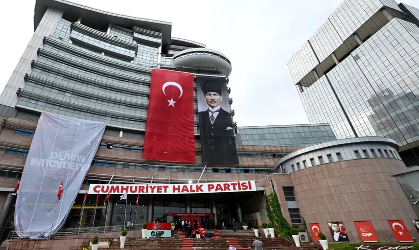 CHP’de 3 belediye başkanı partiden ihraç edildi