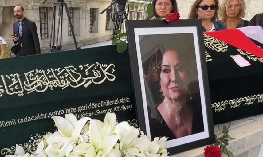 Gülsen Tuncer İstanbul'da son yolculuğuna uğurlandı