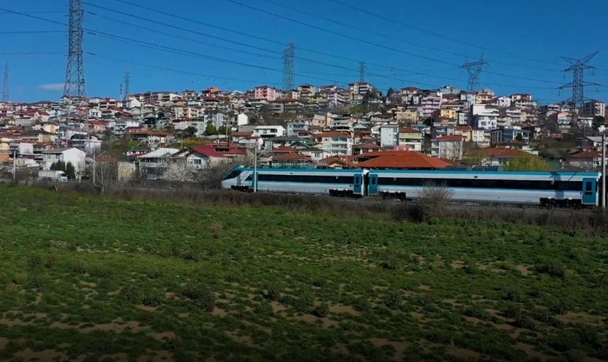 Milli Hızlı Tren'de ikinci set sürprizi: Bakan Uraloğlu 14 setlik hedefi açıkladı