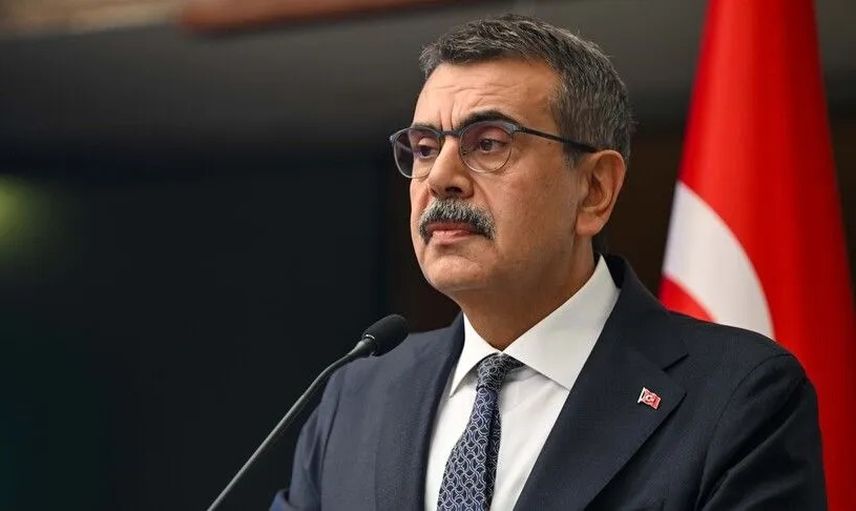 Bakan Tekin: Çocuklara zarar veren içerikler nedeniyle Meta’ya dava açmaya hazırlanıyoruz