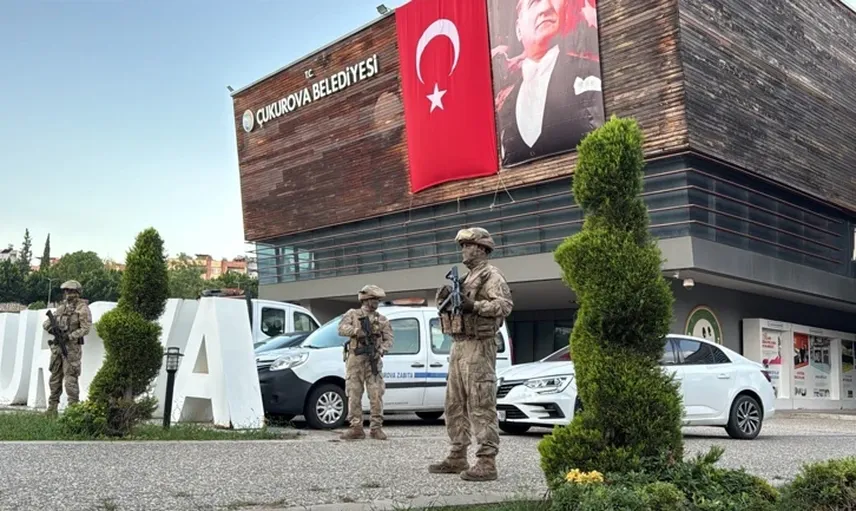 Çukurova Belediyesi’ne operasyon: 44 gözaltı