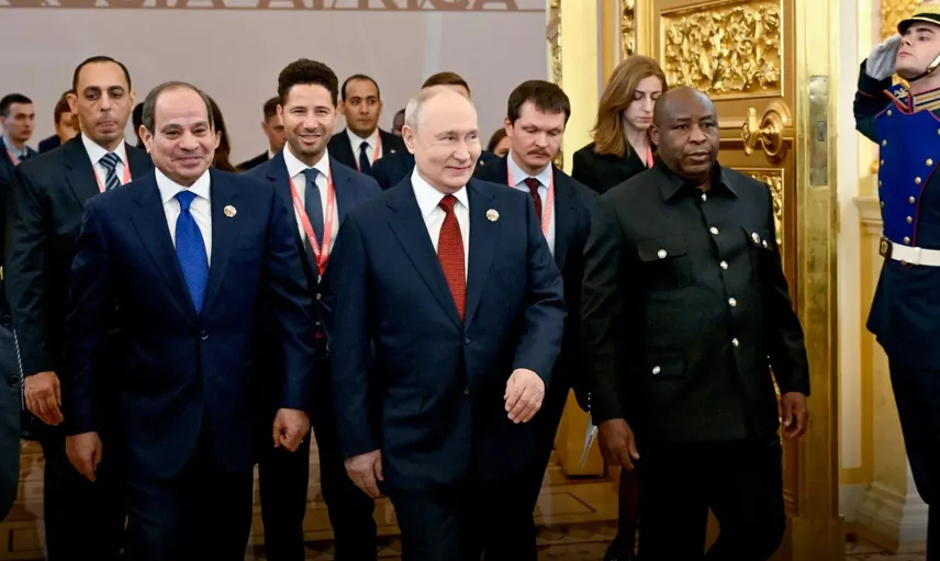 Putin’den 3. Rusya-Afrika Zirvesi’nin ikinci günününde konuştu: "Afrika ile çok kutuplu dünyada doğal müttefikiz"